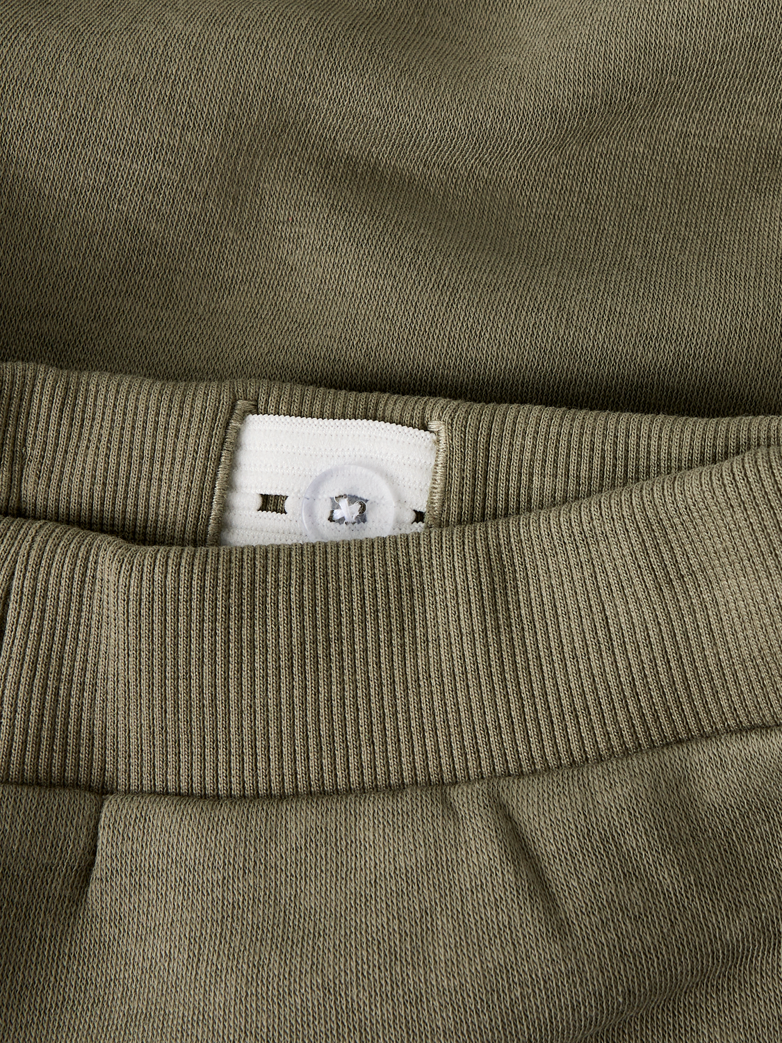 model_shot-front_full